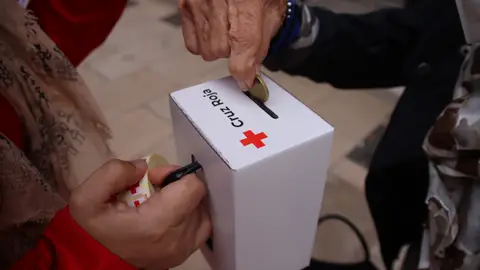 Cruz Roja sale a la calle con sus huchas sostenibles, para pedir la solidaridad ciudadana a favor de la infancia Cruz Roja sale a la calle con sus huchas sostenibles, para pedir la solidaridad ciudadana a favor de la infancia