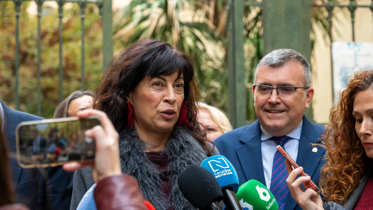 Ana Redondo anuncia una auditoría externa del sistema de pulseras antimaltrato durante su visita a Granada | Onda Cero Radio