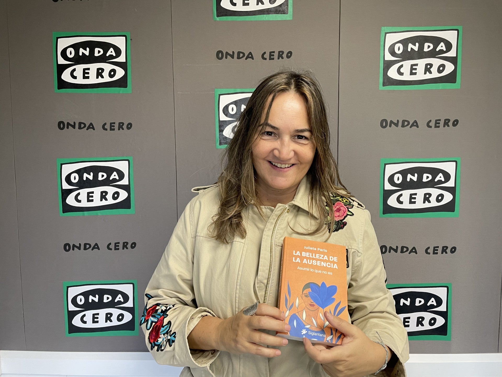 Julieta Paris: hay ausencias bellas como las que abren espacio a los sentimientos Julieta Paris: hay ausencias bellas como las que abren espacio a los sentimientos