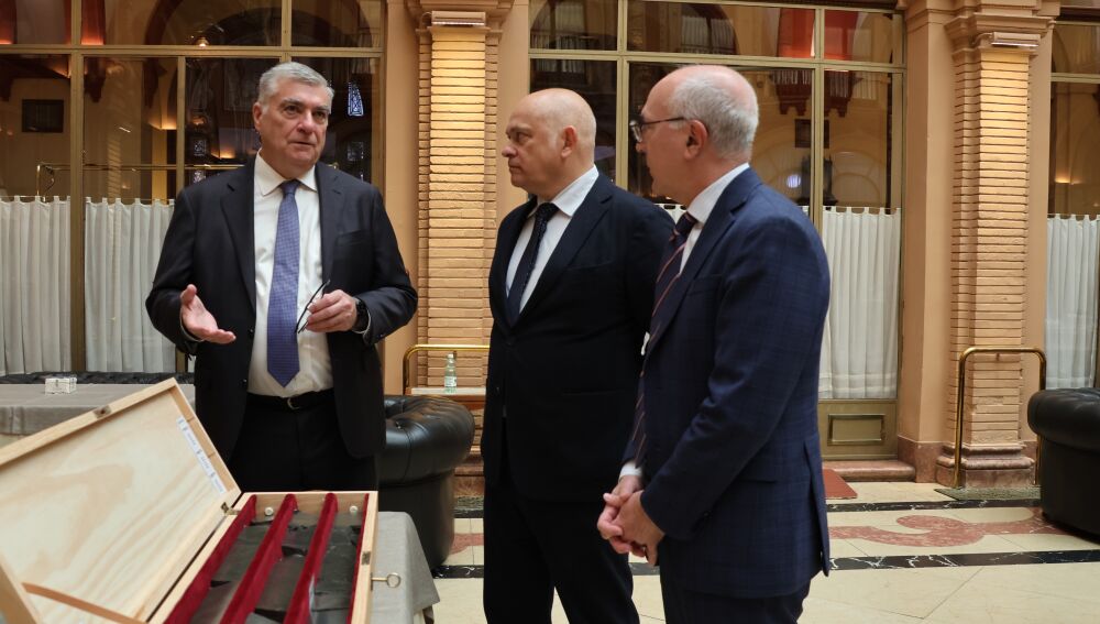 Visita del embajador de Canadá en España, Jeffrey Marder, a las instalaciones de Emerita Resources
