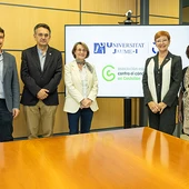 L’UJI i l’AECC-JP Castelló estrenyen la seua col·laboració per a fomentar la divulgació científica en la investigació contra el càncer L’UJI i l’AECC-JP Castelló estrenyen la seua col·laboració per a fomentar la divulgació científica en la investigació contra el càncer