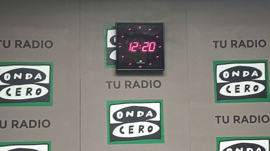 Reloj de estudio Onda Cero Alcal&aacute; 12:20