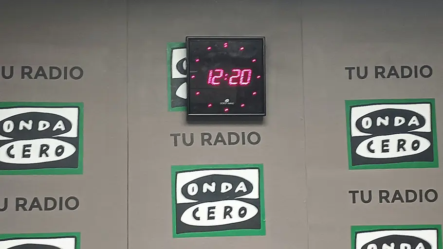 Reloj Onda Cero Alcalá de Henares Más de uno Reloj de estudio Onda Cero Alcalá 12:20