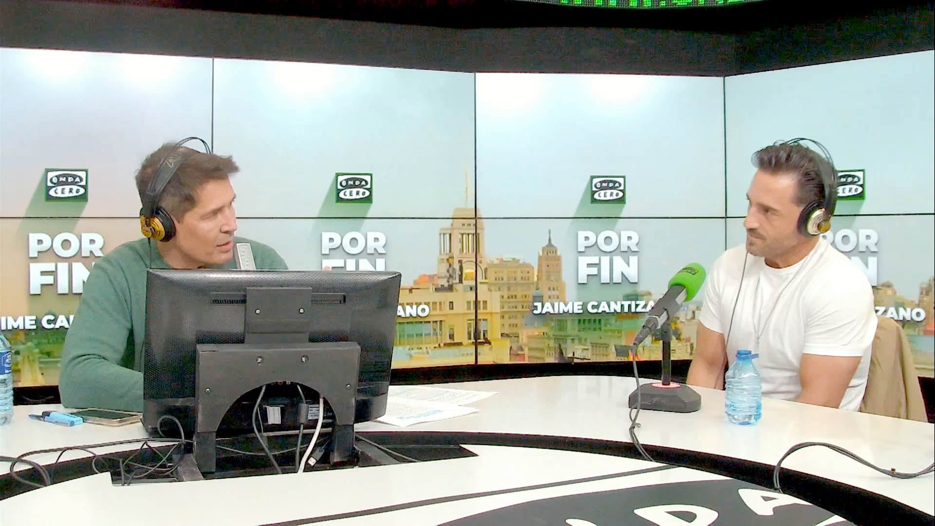 La reflexión de David Bustamante sobre la crueldad de las redes: "Te convierten en meme, se meten con tu físico, no te perdonan" La reflexión de David Bustamante sobre la crueldad de las redes: "Te convierten en meme, se meten con tu físico, no te perdonan"