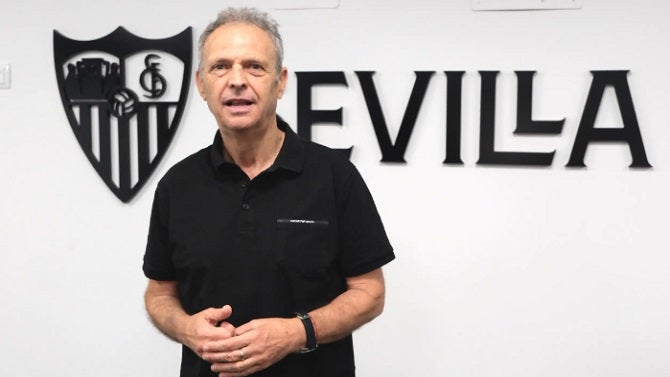 Caparrós empieza a calentar el derbi Caparrós empieza a calentar el derbi