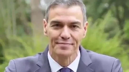 Pedro Sánchez saca pecho de su gestión cuando se cumplen dos años de la investidura: "Vamos a seguir" Pedro Sánchez saca pecho de su gestión cuando se cumplen dos años de la investidura: "Vamos a seguir"