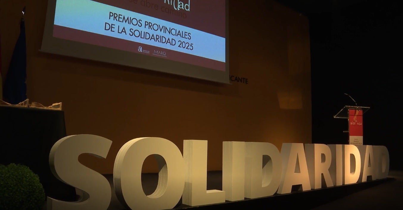 Tushirikiane y Conciénciate, de Elche, y el Ayuntamiento de Monóvar, galardonados en los Premios Provinciales de la Solidaridad Tushirikiane y Conciénciate, de Elche, y el Ayuntamiento de Monóvar, galardonados en los Premios Provinciales de la Solidaridad