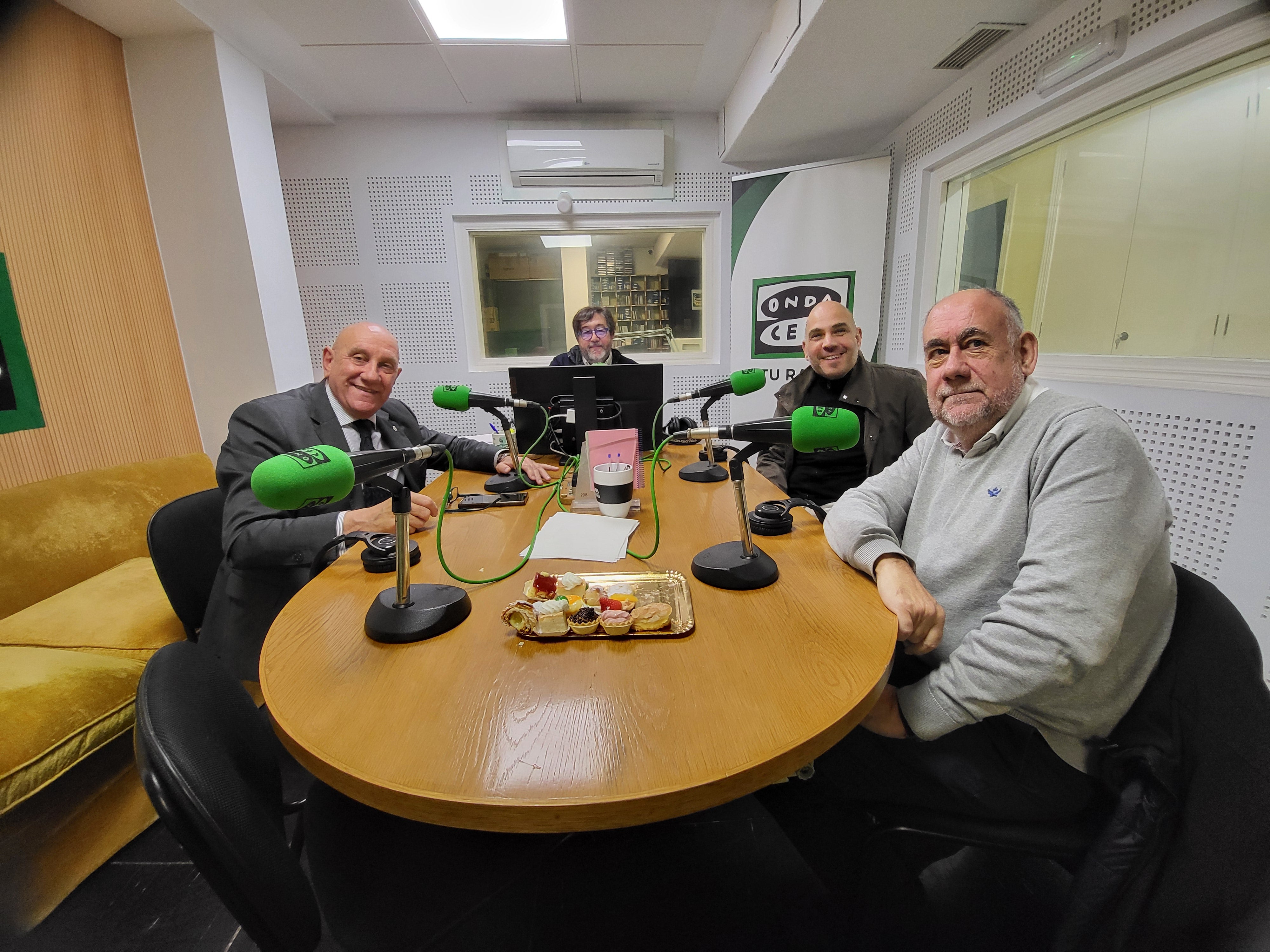 Tertulia de "Locos por Incordiar" a actualidade local e nacional Tertulia de "Locos por Incordiar" a actualidade local e nacional