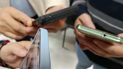 Una foto de archivo de móviles Una foto de archivo de móviles