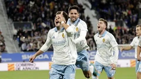 Aguirregabiria celebra el tanto del triunfo Aguirregabiria celebra el tanto del triunfo
