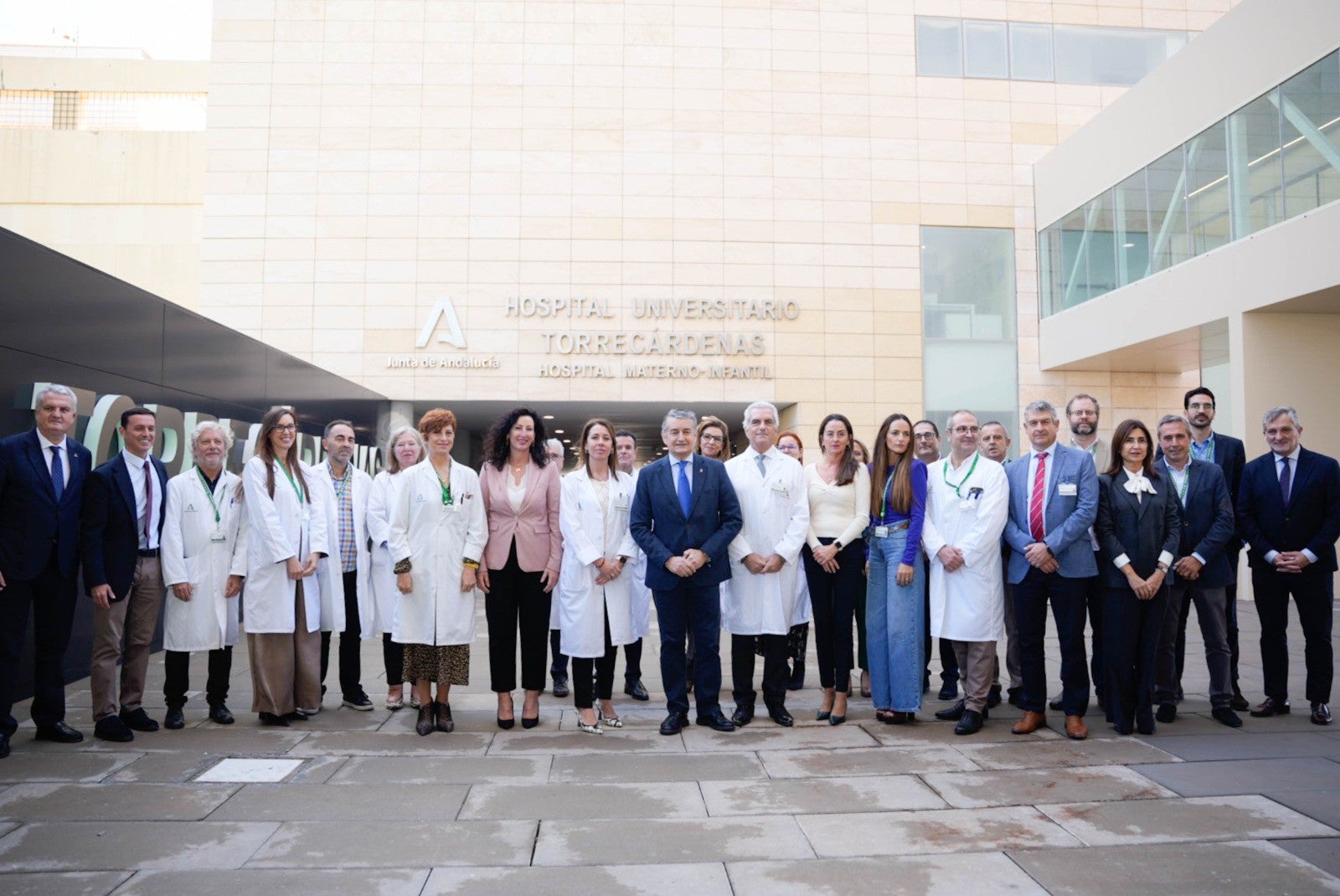 Inaugurado el nuevo edificio de consultas externas del Hospital Torrecárdenas Inaugurado el nuevo edificio de consultas externas del Hospital Torrecárdenas