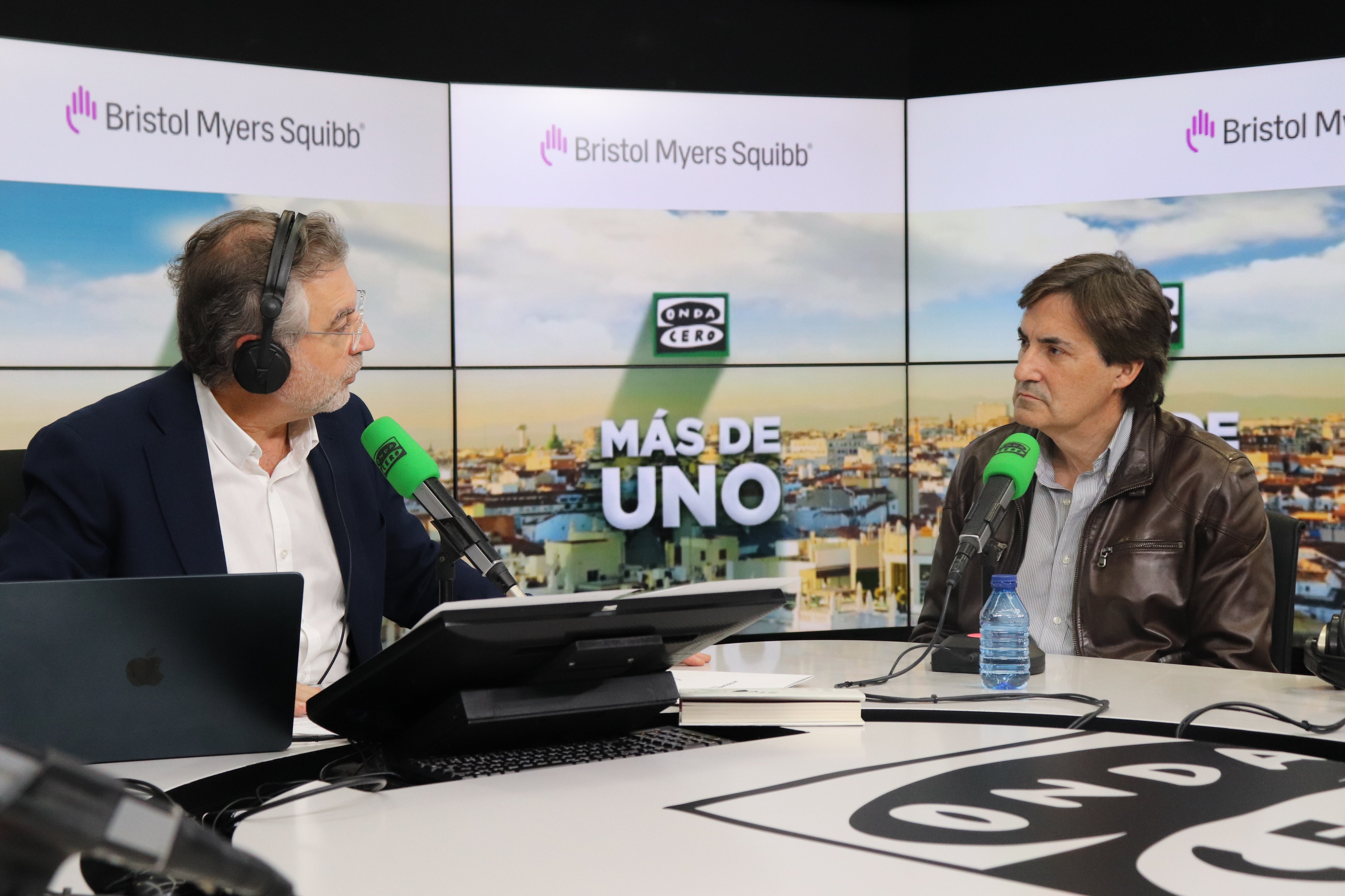 El jefe de Oncología del Hospital Puerta de Hierro: "El cáncer de pulmón es la principal causa de muerte por cáncer en mujeres" El jefe de Oncología del Hospital Puerta de Hierro: "El cáncer de pulmón es la principal causa de muerte por cáncer en mujeres"