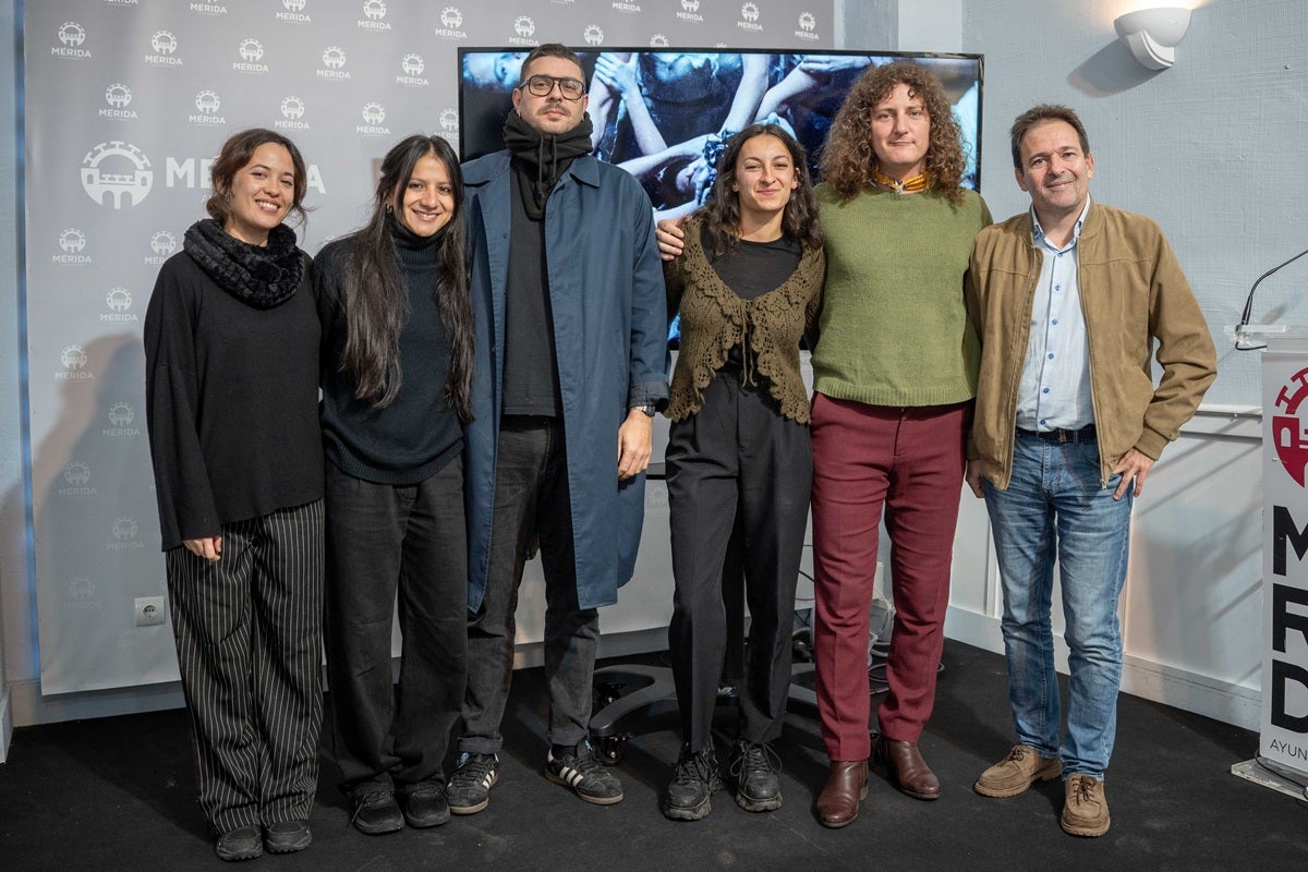 Cervatana, el nuevo proyecto de Miguelito García, aúna música electrónica, danza contemporánea, vanguardia estética y talento local Cervatana, el nuevo proyecto de Miguelito García, aúna música electrónica, danza contemporánea, vanguardia estética y talento local