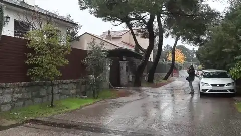 "A nuestros padres los mataron": los hijos del autor del crimen de Alpedrete señalan al sistema "A nuestros padres los mataron": los hijos del autor del crimen de Alpedrete señalan al sistema