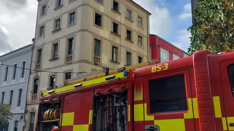 La alcaldesa Goretti Sanmartín ratifica que cuatro bomberos acudieron al incendio de Pontepedriña "en 7 minutos" y que el parque quedó vacío La alcaldesa Goretti Sanmartín ratifica que cuatro bomberos acudieron al incendio de Pontepedriña "en 7 minutos" y que el parque quedó vacío