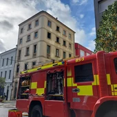La alcaldesa Goretti Sanmartín ratifica que cuatro bomberos acudieron al incendio de Pontepedriña "en 7 minutos" y que el parque quedó vacío La alcaldesa Goretti Sanmartín ratifica que cuatro bomberos acudieron al incendio de Pontepedriña "en 7 minutos" y que el parque quedó vacío