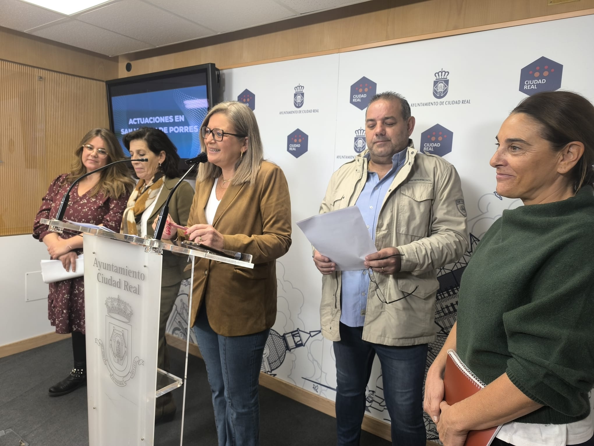 Ayuntamiento de Ciudad Real acusa a la Junta de no invertir en San Martín de Porres donde ya se han derribado unas 30 chabolas Ayuntamiento de Ciudad Real acusa a la Junta de no invertir en San Martín de Porres donde ya se han derribado unas 30 chabolas