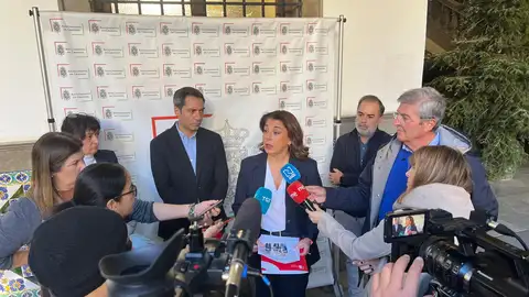 El PSOE pide una comisión extraordinaria para esclarecer la “derivada política” de la "trama multas" El PSOE pide una comisión extraordinaria para esclarecer la “derivada política” de la "trama multas"