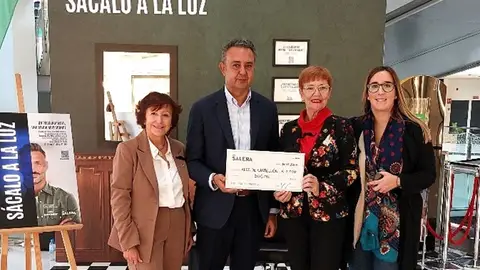 Salera recauda 2.000€ para la AECC gracias a su campaña Movember Salera recauda 2.000€ para la AECC gracias a su campaña Movember