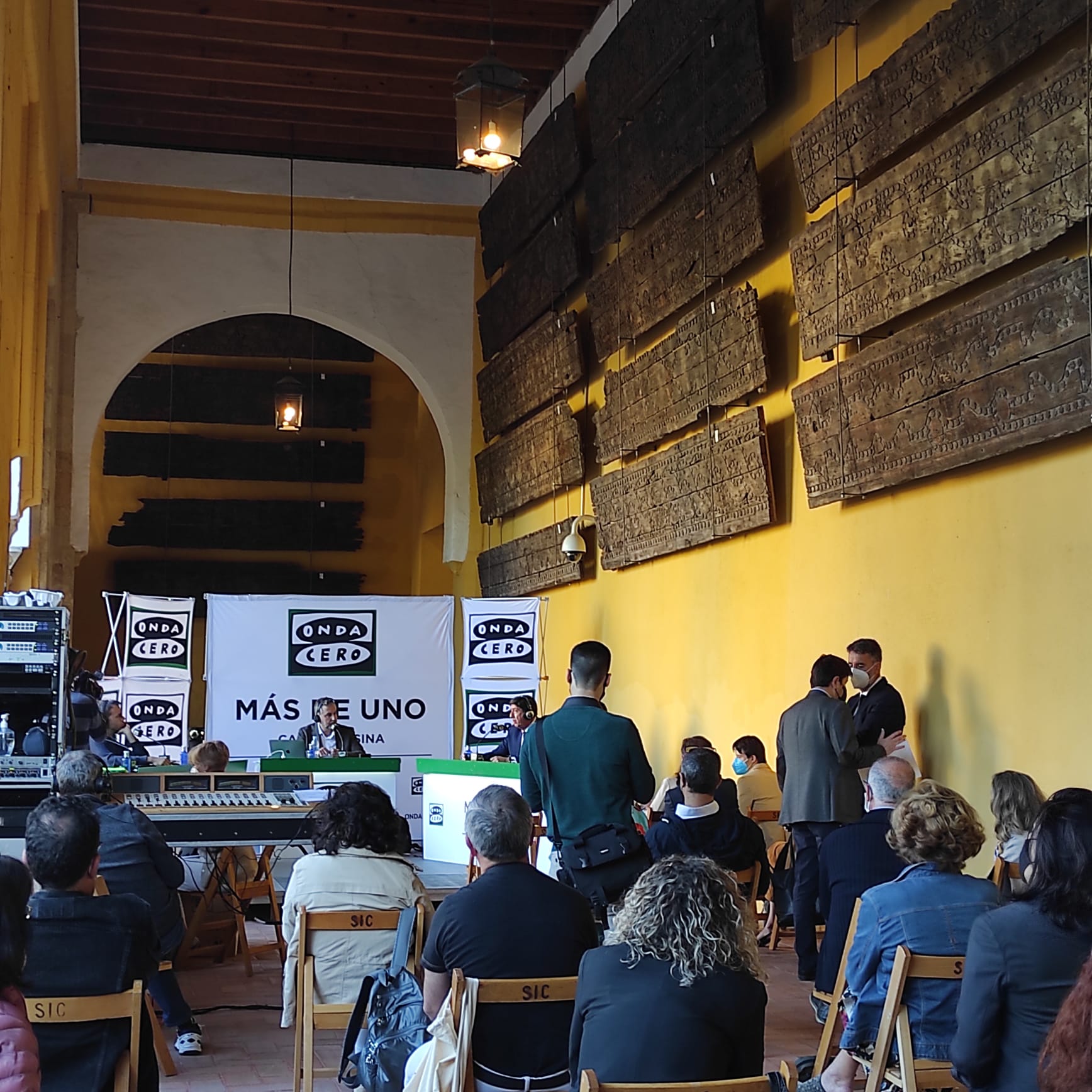 Onda Cero Córdoba celebra los 35 años de la cadena sacando ‘Más de uno Córdoba’ a la calle Onda Cero Córdoba celebra los 35 años de la cadena sacando ‘Más de uno Córdoba’ a la calle