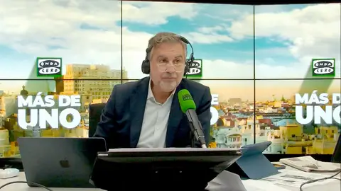 Alsina critica el interrogatorio de Rufián a Mazón: "Si hago las preguntas y me las respondo, el compareciente sobra" Alsina critica el interrogatorio de Rufián a Mazón: "Si hago las preguntas y me las respondo, el compareciente sobra"