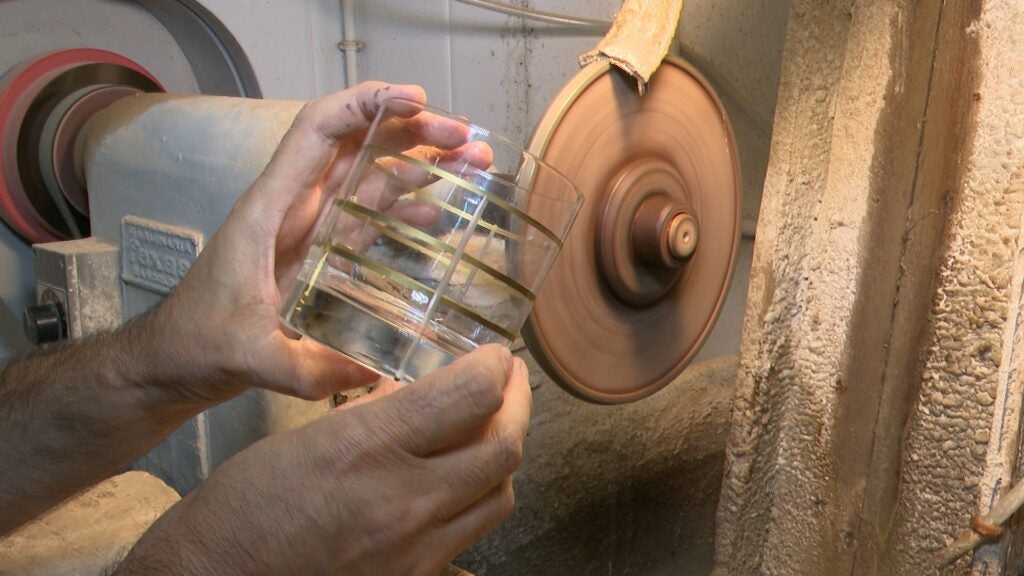 Toni Moya, l'artesà d'un ofici en perill d'extinció Toni Moya, l'artesà d'un ofici en perill d'extinció