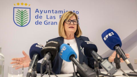 La concejal de Coordinaci&oacute;n Territorial, Aguas, Carnaval y Fiestas del Ayuntamiento de Las Palmas de Gran Canaria, Inmaculada Medina (PSOE), ha presentado este lunes su dimisi&oacute;n tras haber sido imputada por malversaci&oacute;n de fondos p&uacute;blicos en una presunta trama de corrupci&oacute;n en los servicios municipales. 