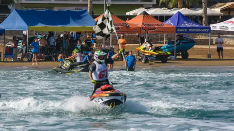 El malagueño Adrián Albuera conquista el oro en el campeonato nacional de motos de agua El malagueño Adrián Albuera conquista el oro en el campeonato nacional de motos de agua