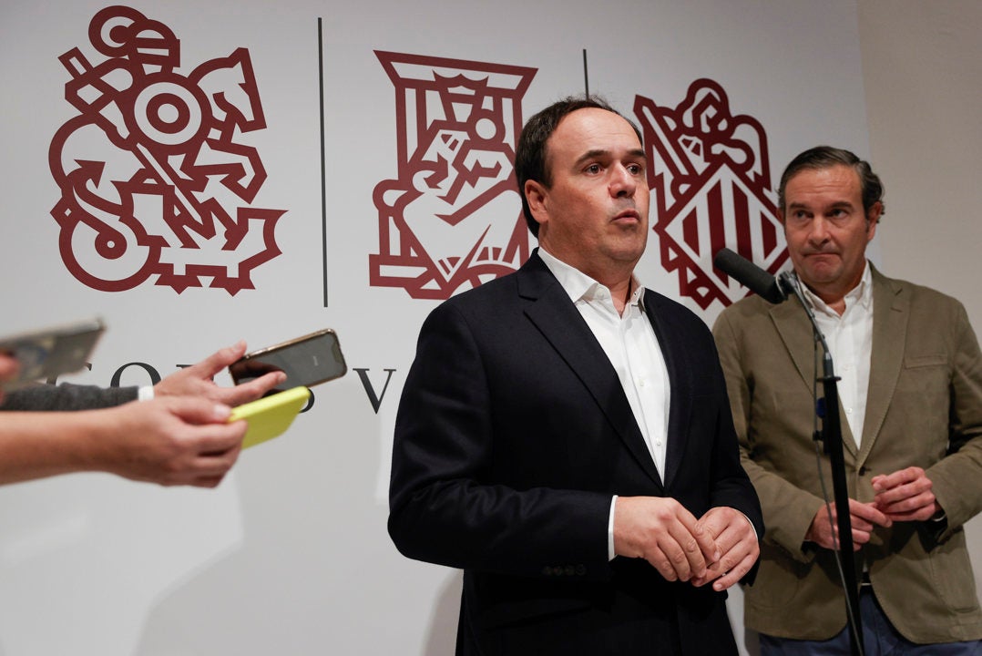 Pérez Llorca formaliza su candidatura a presidir la Generalitat Valenciana sin un pacto cerrado con Vox Pérez Llorca formaliza su candidatura a presidir la Generalitat Valenciana sin un pacto cerrado con Vox