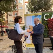 Castellón refuerza la tenencia responsable de mascotas con reparto de 10.000 bolsas para heces Castellón refuerza la tenencia responsable de mascotas con reparto de 10.000 bolsas para heces