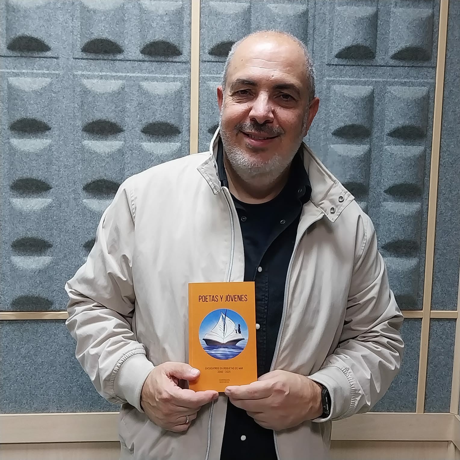 'Poetas y Jóvenes', una antología que resume 25 años de encuentros entre literatos y estudiantes roqueteros 'Poetas y Jóvenes', una antología que resume 25 años de encuentros entre literatos y estudiantes roqueteros