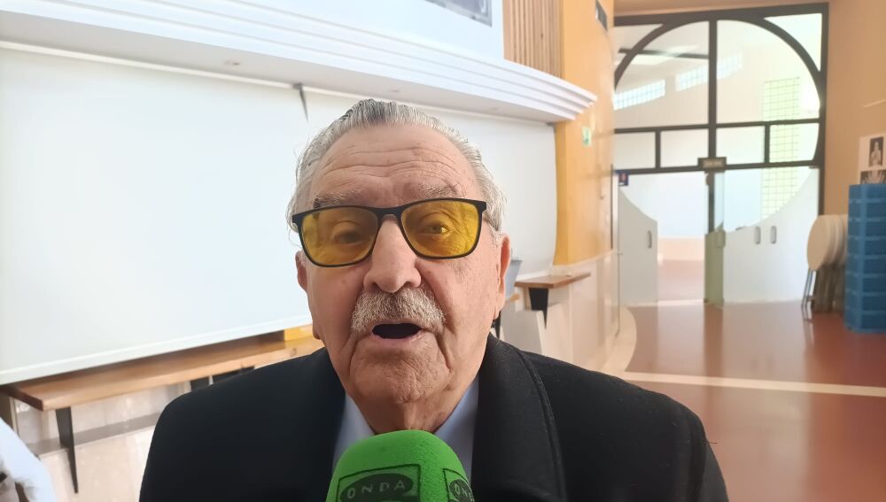 Antonio Oliveira, que va a cumplir 89 años, fue precursor del reconocido Servicio de Control de Plagas.