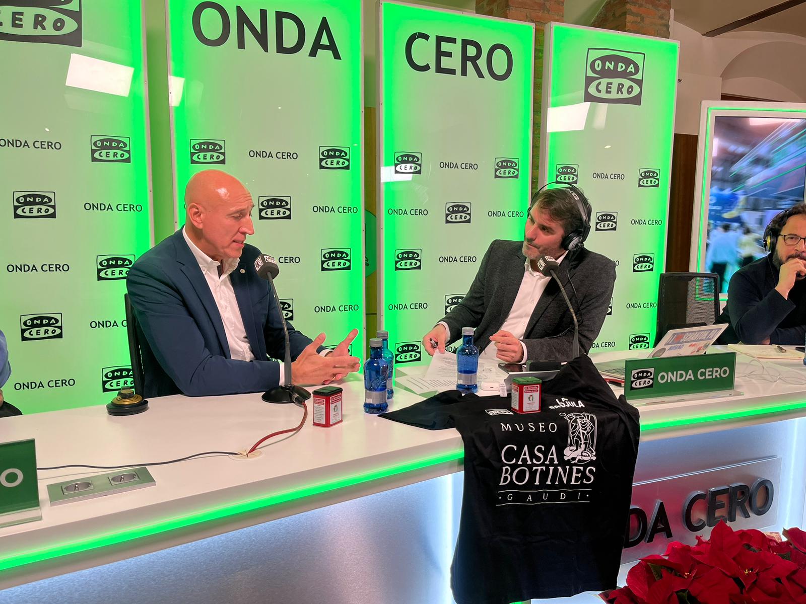 El alcalde socialista de León carga contra Pedro Sánchez: "Corre serio riesgo el que discrepa en el PSOE" El alcalde socialista de León carga contra Pedro Sánchez: "Corre serio riesgo el que discrepa en el PSOE"