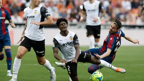 Valencia-Levante, el derbi valenciano de la necesidad y la igualdad Valencia-Levante, el derbi valenciano de la necesidad y la igualdad