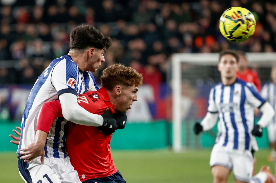 Saltan las alarmas tras la derrota de Osasuna ante la Real Sociedad en El Sadar Saltan las alarmas tras la derrota de Osasuna ante la Real Sociedad en El Sadar