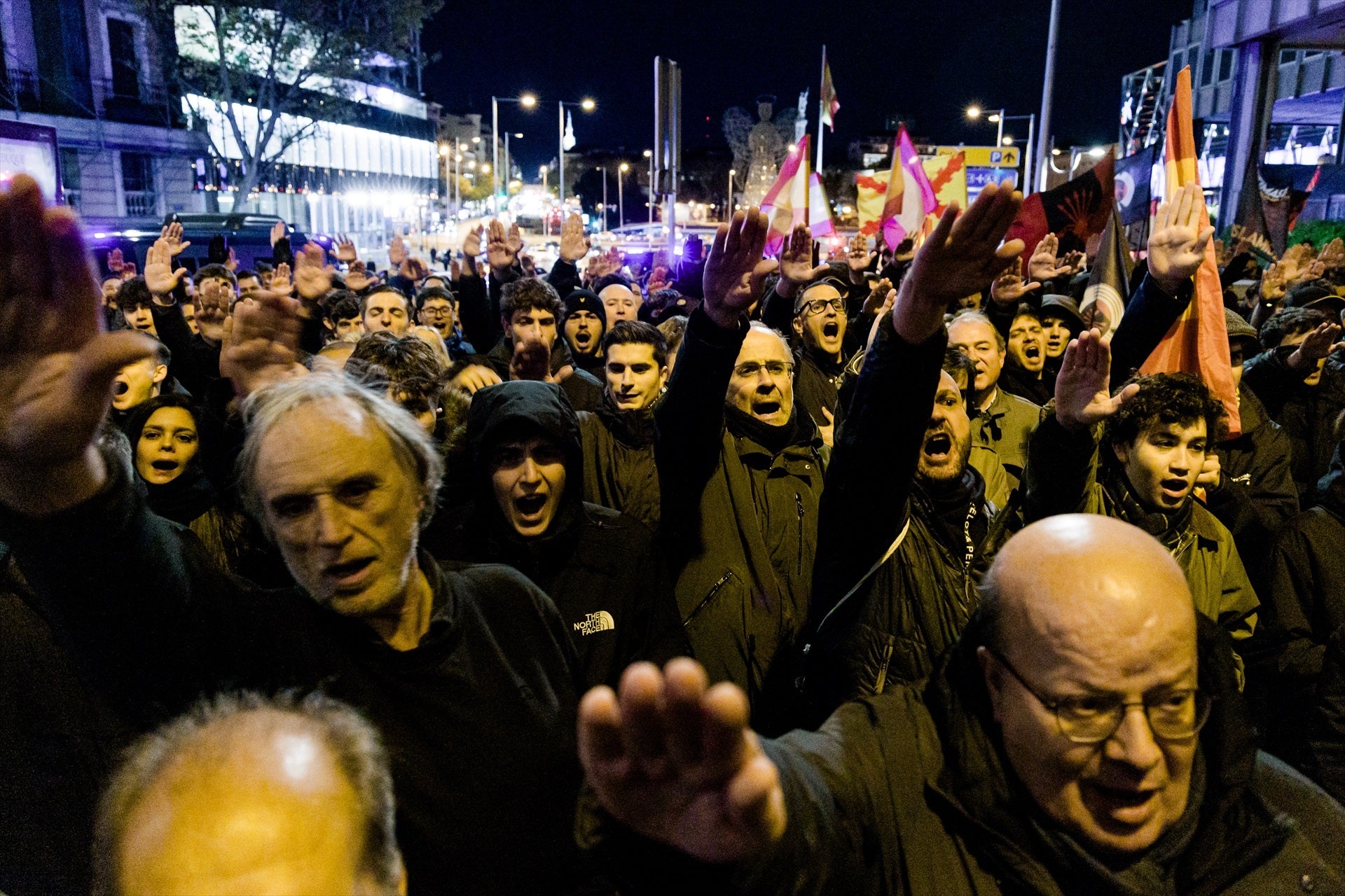 Óscar López exige a Feijóo y al TSJM condenar las amenazas de muerte a Pedro Sánchez en la marcha de Falange Óscar López exige a Feijóo y al TSJM condenar las amenazas de muerte a Pedro Sánchez en la marcha de Falange
