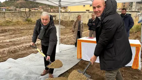 Primera piedra de las 15 viviendas de Boltaña destinadas a los trabajadores del sector turístico Primera piedra de las 15 viviendas de Boltaña destinadas a los trabajadores del sector turístico