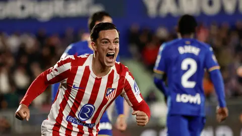 Un gol en propia puerta da los tres puntos al Atlético Un gol en propia puerta da los tres puntos al Atlético