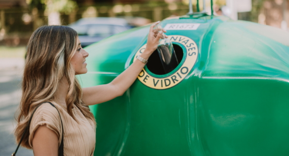 ¿Ecovidrio gana dinero con el reciclaje?: Desmontamos otro mito con Rubén Amón ¿Ecovidrio gana dinero con el reciclaje?: Desmontamos otro mito con Rubén Amón