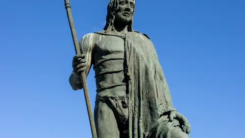 https://en.wikipedia.org/wiki/Guanches https://en.wikipedia.org/wiki/Guanches
