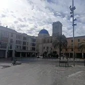 Vista de la basílica de Santa María de Elche. Vista de la basílica de Santa María de Elche.