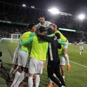 El Elche celebra el primer gol ante el Real Madrid. 
