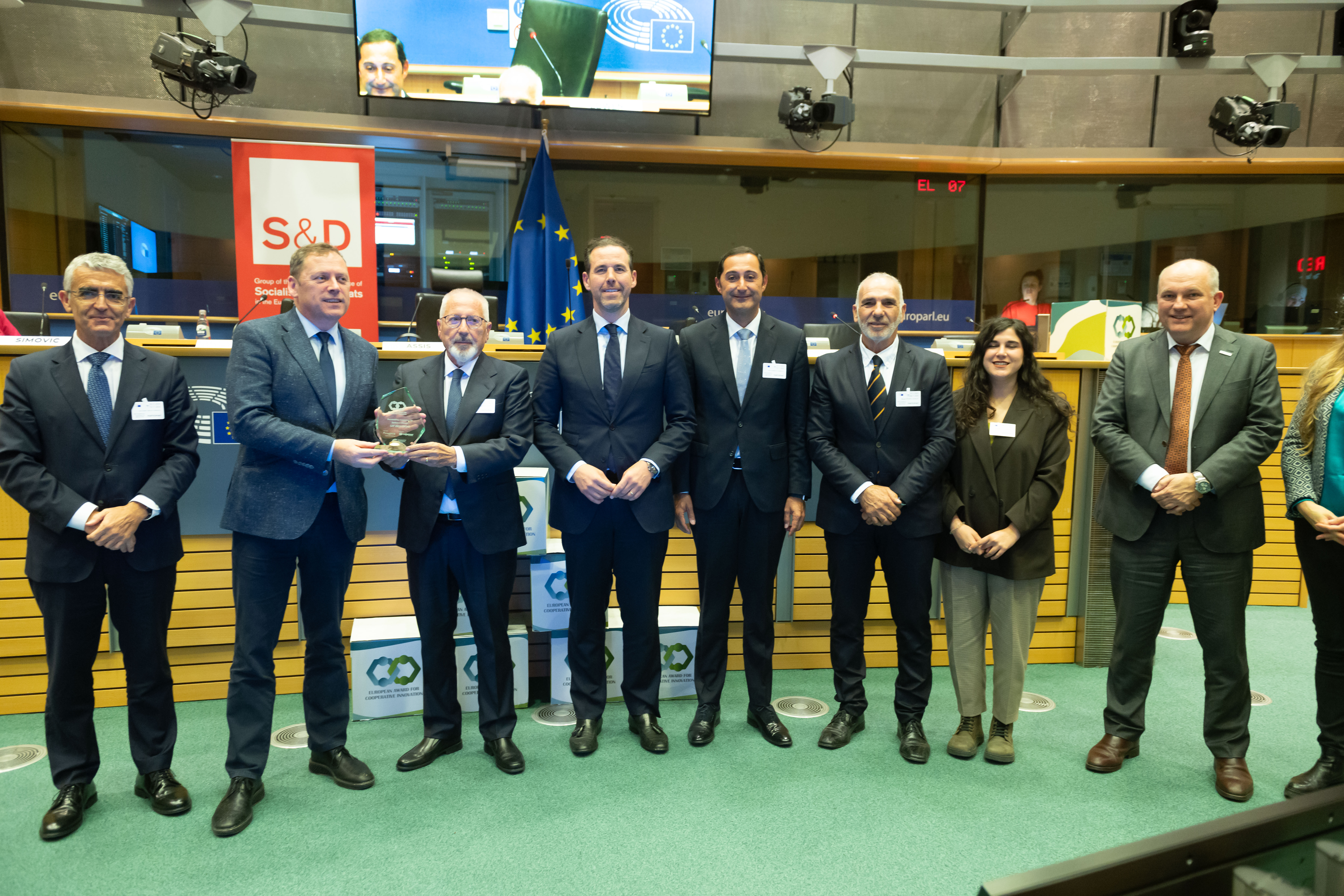 TROPS galardonada en los Premios Europeos a la Innovación Cooperativa por su liderazgo en creación de valor ambiental TROPS galardonada en los Premios Europeos a la Innovación Cooperativa por su liderazgo en creación de valor ambiental