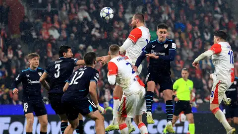 El Athletic suma un punto en Praga en su lucha por los playoffs El Athletic suma un punto en Praga en su lucha por los playoffs