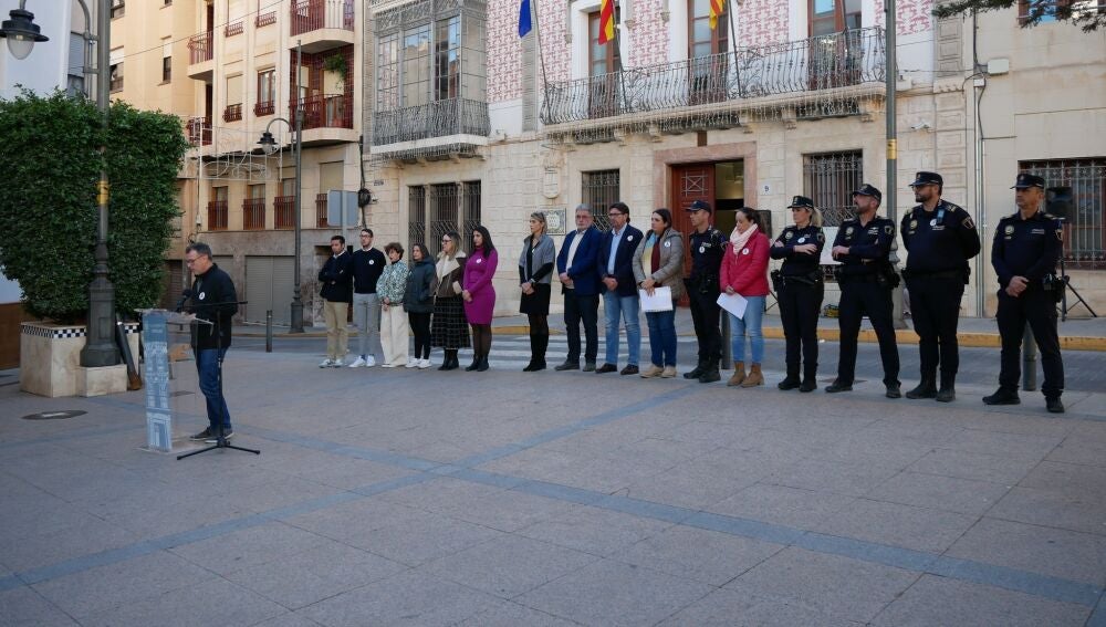 Acto institucional del 25N de 2025 en Crevillent.