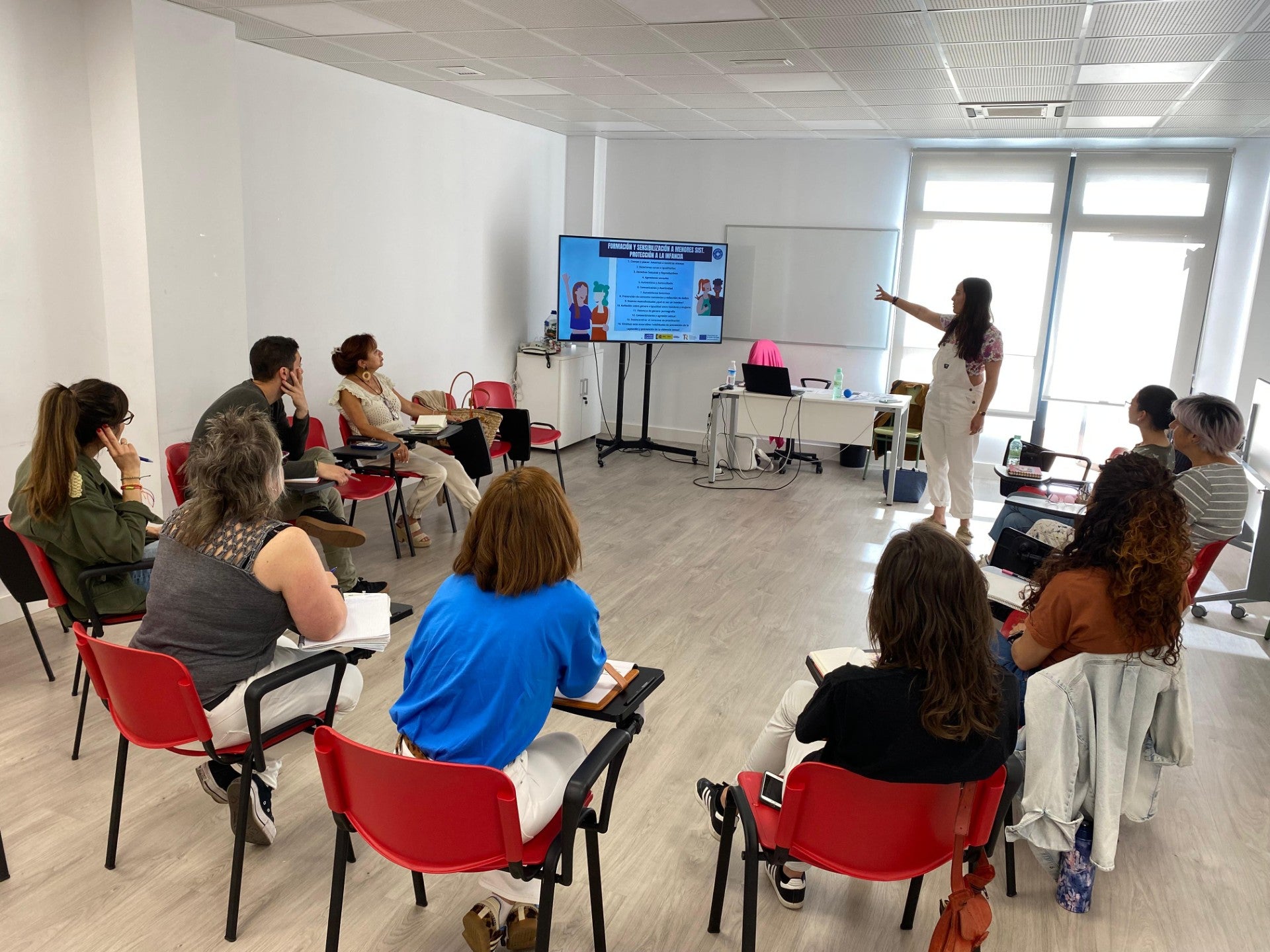 Médicos del Mundo en La Rioja ha atendido a 900 mujeres relacionadas con prostitución, trata y explotación sexual Médicos del Mundo en La Rioja ha atendido a 900 mujeres relacionadas con prostitución, trata y explotación sexual