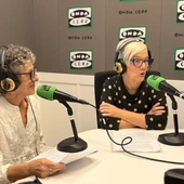 Las escritoras Isabel Pérez y Gloria Almendáriz en Más de uno Marina Baixa Las escritoras Isabel Pérez y Gloria Almendáriz en Más de uno Marina Baixa