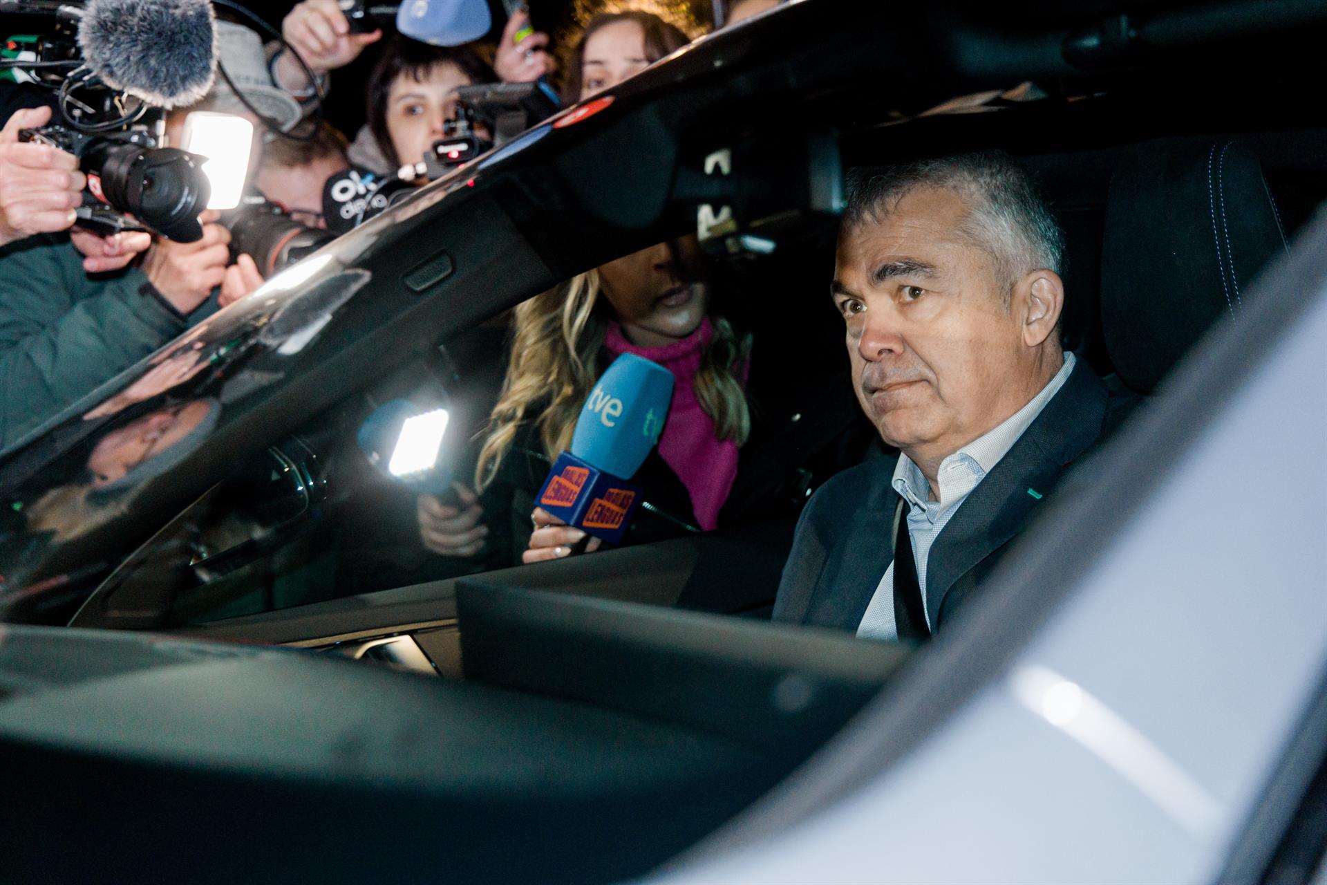 Cerdán aporta un informe al Supremo que asegura que los audios de Koldo están manipulados Cerdán aporta un informe al Supremo que asegura que los audios de Koldo están manipulados
