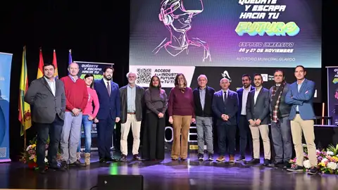 Cerca de medio millar de jóvenes participan en Guardo en el circuito tecnológico experimental de España Latente .