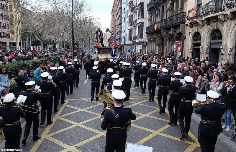 15 Años de Música y Pasión: El Desafío de las Bandas Independientes en Zaragoza 15 Años de Música y Pasión: El Desafío de las Bandas Independientes en Zaragoza